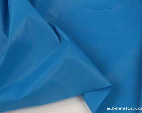 尼龙<a href=//m.bennalis.com/ target='_blank'>面料</a>的优缺点有哪些?尼龙面料的衣服好吗?