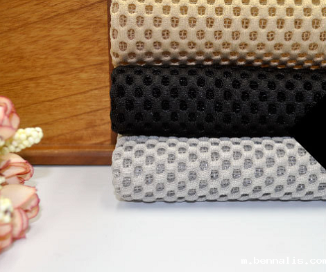 什么是三明治<a href=//m.bennalis.com/ target='_blank'>面料</a>?三明治面料价格多少?